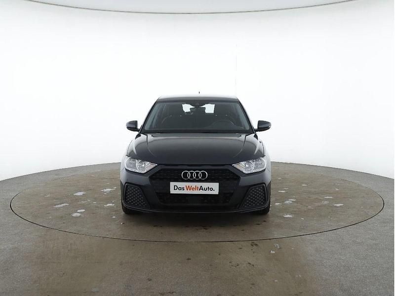 Usado Audi A1 Sportback 95 HP (69 kW) 2024 Cinzento escuro metalizado Citadino