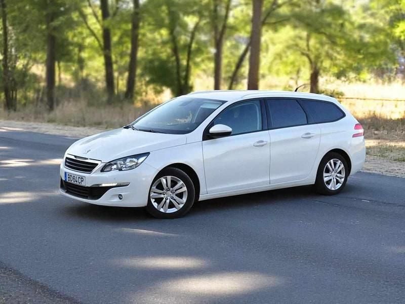Branco Usado 2017 Peugeot 308 Active Carrinha | € 11.350 (Preço elevado) - Imagem 1/4