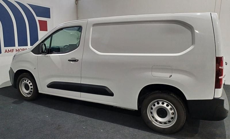 Usado Citroën Berlingo 102 HP (75 kW) 2023 Branco Monovolume