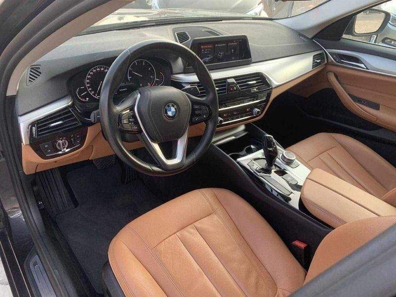 Usado BMW 520 190 HP (139 kW) 2018 Cinza Sedan