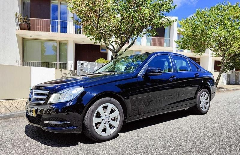 Usado 2013 Mercedes C200 Sedan | € 18.000 (Preço justo) - Imagem 1/4