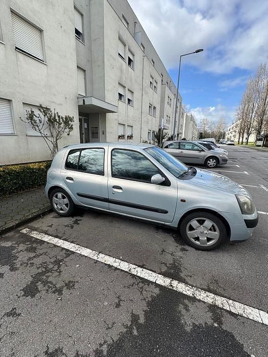 Usado Renault Clio II 2002 Sedan