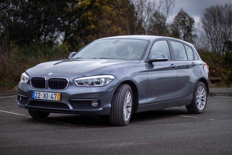 Cinzento Usado 2019 BMW 116 Citadino | € 22.900 (Caro) - Imagem 1/4
