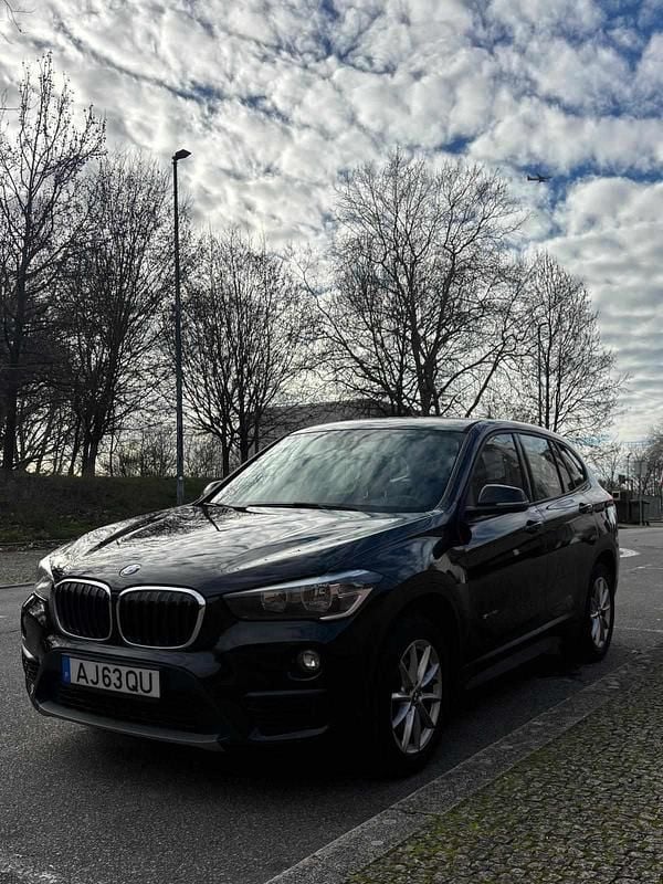 Preto Usado 2017 BMW X1 SUV | € 15.400 (Super Preço) - Imagem 1/4