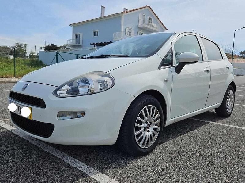 Branco Usado 2017 Fiat Punto Citadino | € 5.450 (Super Preço) - Imagem 1/4