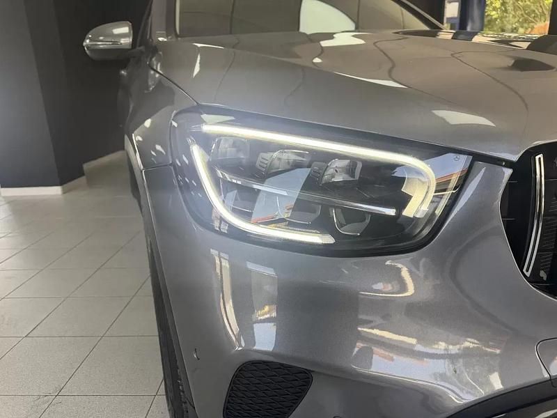 Usado Mercedes GLC300e 320 HP (235 kW) 2021 Cinzento Coupé
