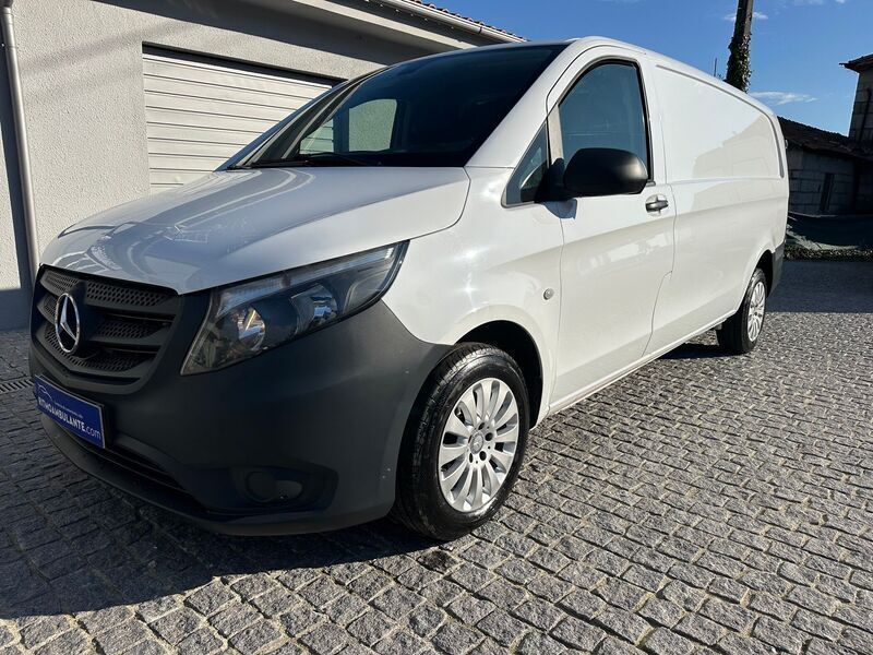 Branco Usado 2018 Mercedes Vito Monovolume | € 16.750 (Bom preço) - Imagem 1/4
