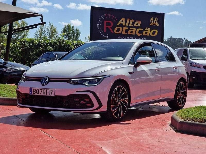 Branco Usado 2020 VW Golf VIII | € 30.750 (Preço justo) - Imagem 1/4