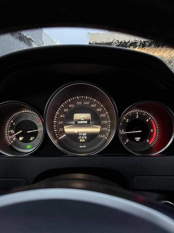 Usado Mercedes C220 170 HP (125 kW) 2013 Azul Carrinha