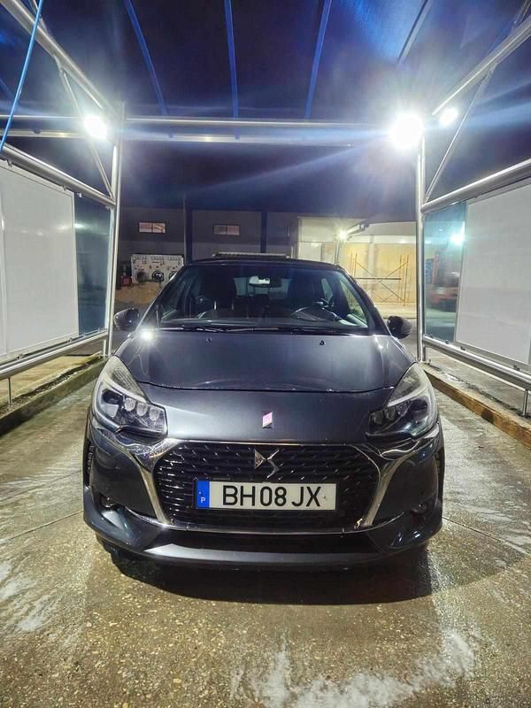 Usado DS Automobiles DS3 110 HP (80 kW) 2017 Cinzento Citadino