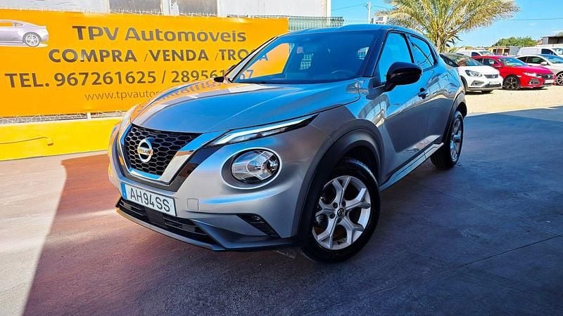 Usado Nissan Juke N-Connecta 114 HP (83 kW) 2021 Cinzento SUV