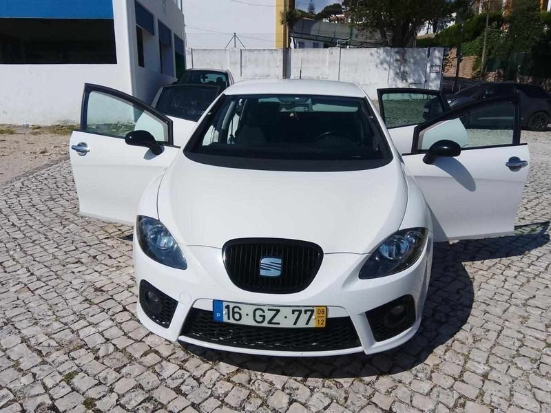 Branco Usado 2008 Seat Leon Citadino | € 6.250 (Preço justo) - Imagem 1/4