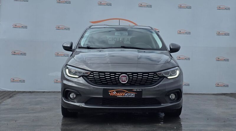 Cinza Usado 2019 Fiat Tipo Sport | € 11.500 (Preço justo) - Imagem 1/4