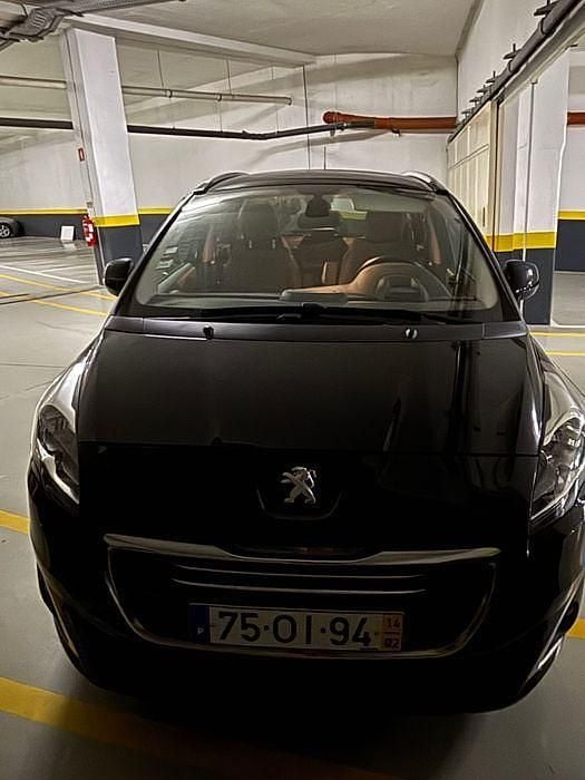 Usado 2014 Peugeot 5008 Monovolume | € 8.000 (Caro) - Imagem 1/2