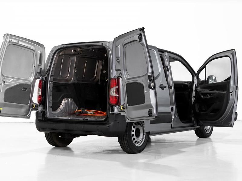 Usado Citroën e-Berlingo 100 kW (136 HP) 2022 Cinzento Monovolume