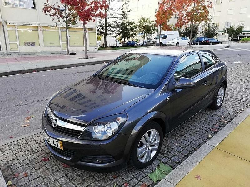Usado 2010 Opel Astra GTC | € 5.500 - Imagem 1/4