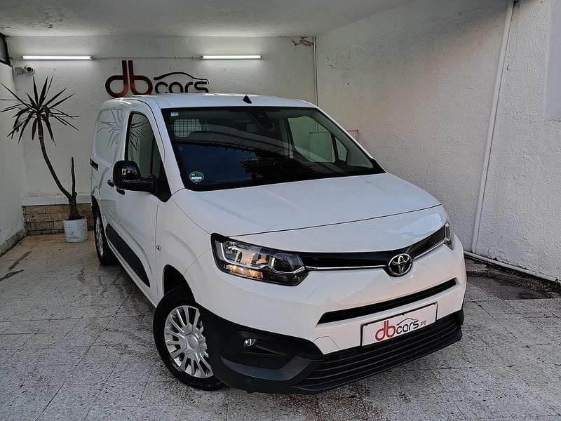Branco Usado 2022 Toyota Proace City City Monovolume | € 13.450 (Super Preço) - Imagem 1/4