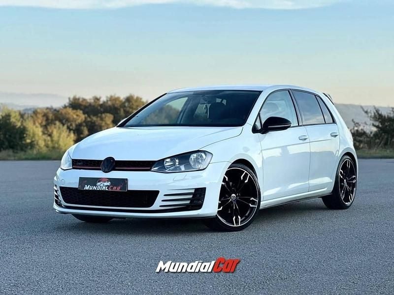Branco Usado 2015 VW Golf VII | € 17.500 (Caro) - Imagem 1/4