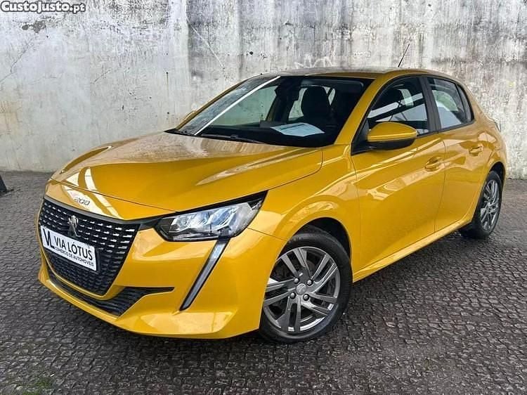 Amarelo Usado 2021 Peugeot 208 Allure Citadino | € 17.850 (Preço justo) - Imagem 1/1