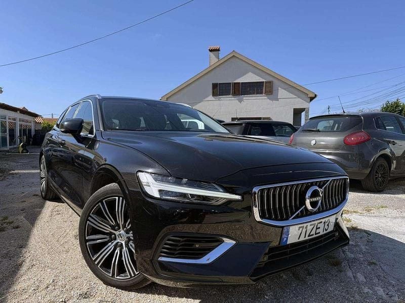 Preto Usado 2019 Volvo V60 Carrinha | € 31.990 (Preço justo) - Imagem 1/4