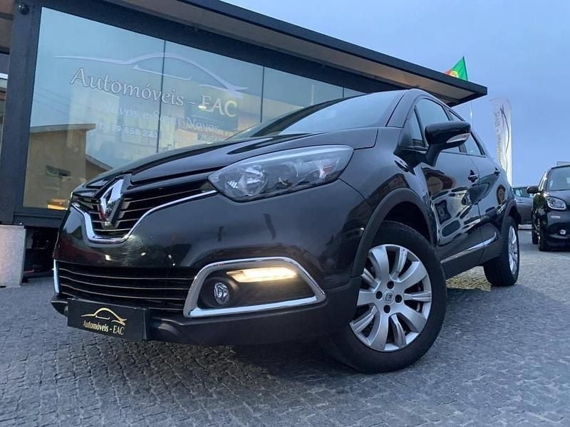 Usado Renault Captur 90 HP (66 kW) 2016 Preto SUV