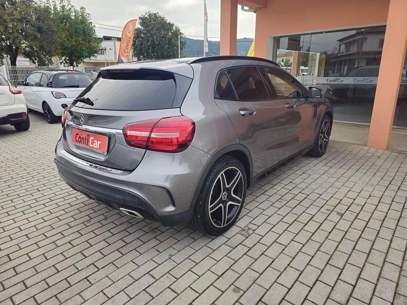 Usado Mercedes GLA180 AMG line 122 HP (89 kW) 2019 Cinza SUV