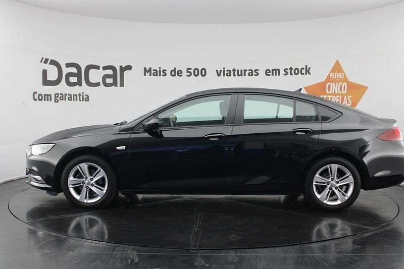 Usado Opel Insignia Business 110 HP (80 kW) 2019 Preto Sedan