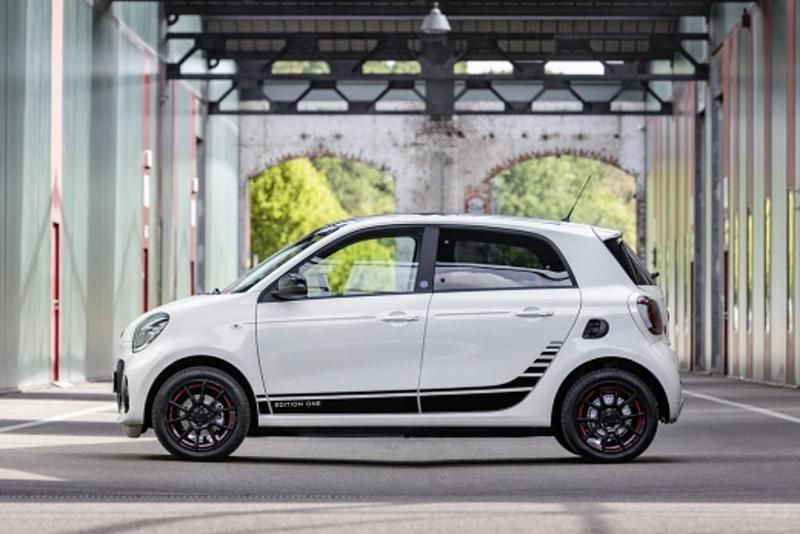 Usado Smart ForFour Electric Drive Passion 60 kW (82 HP) 2020 Preto Citadino