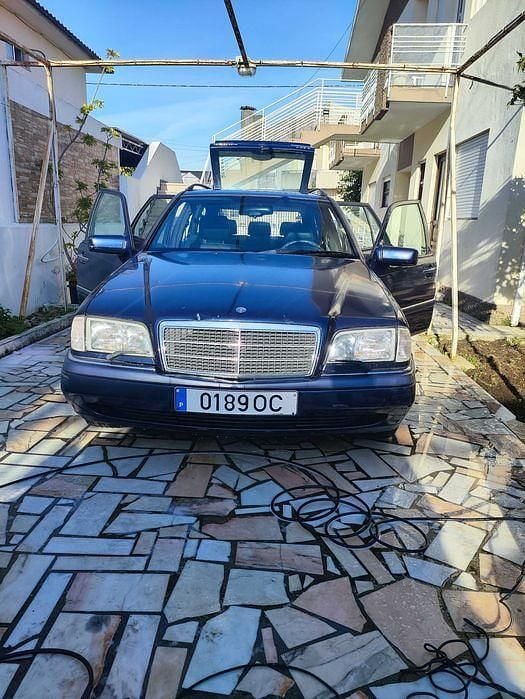 Usado Mercedes C250 150 HP (110 kW) 1996 Sedan