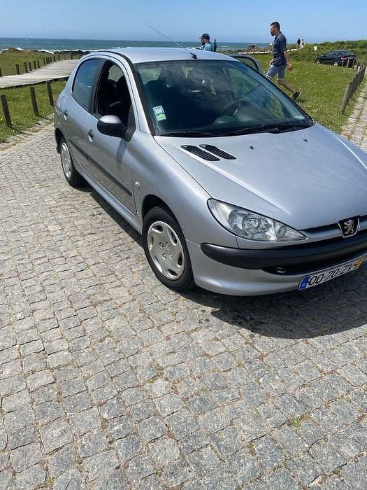 Usado Peugeot 206 70 HP (51 kW) 2005 Sedan
