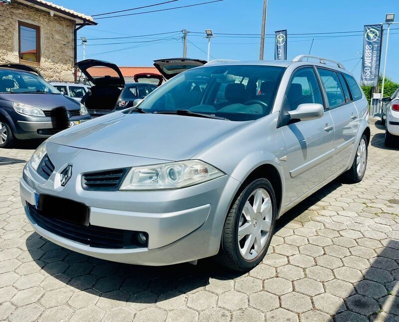 Cinza Usado 2007 Renault Mégane GrandTour Dynamique Carrinha | € 3.790 (Bom preço) - Imagem 1/4