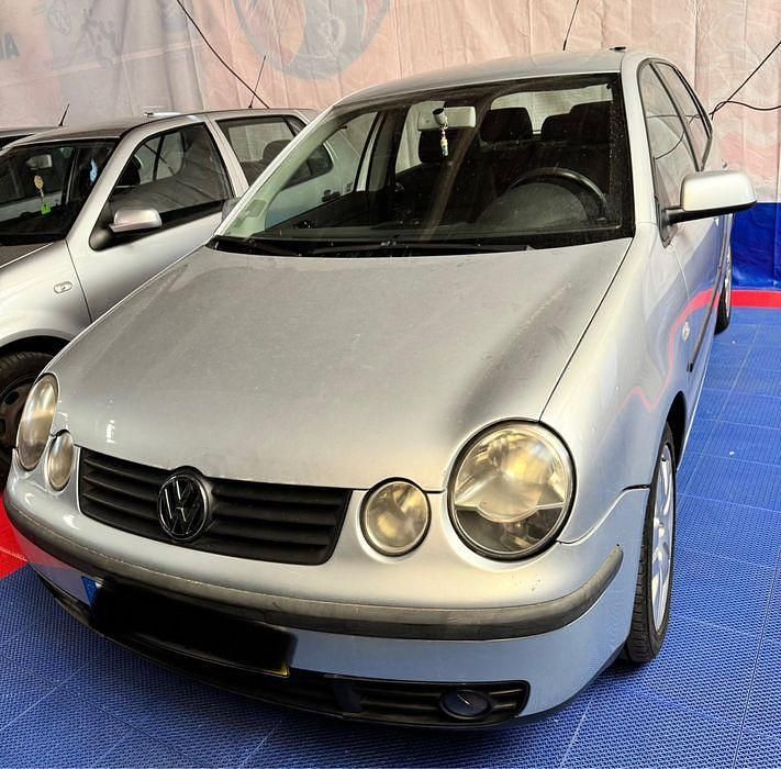 Usado 2002 VW Polo Sedan | € 3.450 (Preço justo) - Imagem 1/4