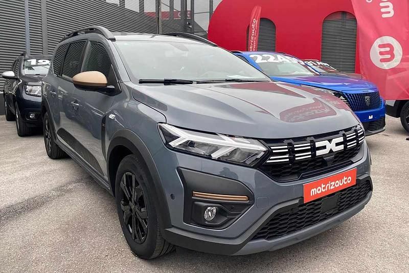 Cinzento Usado 2024 Dacia Jogger Monovolume | € 21.499 (Preço justo) - Imagem 1/4