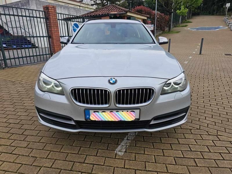Cinzento Usado 2015 BMW 520 Carrinha | € 14.900 (Bom preço) - Imagem 1/4