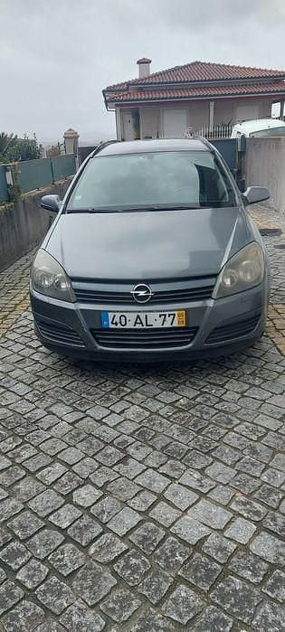 Usado Opel Astra 101 HP (74 kW) 2005 Sedan