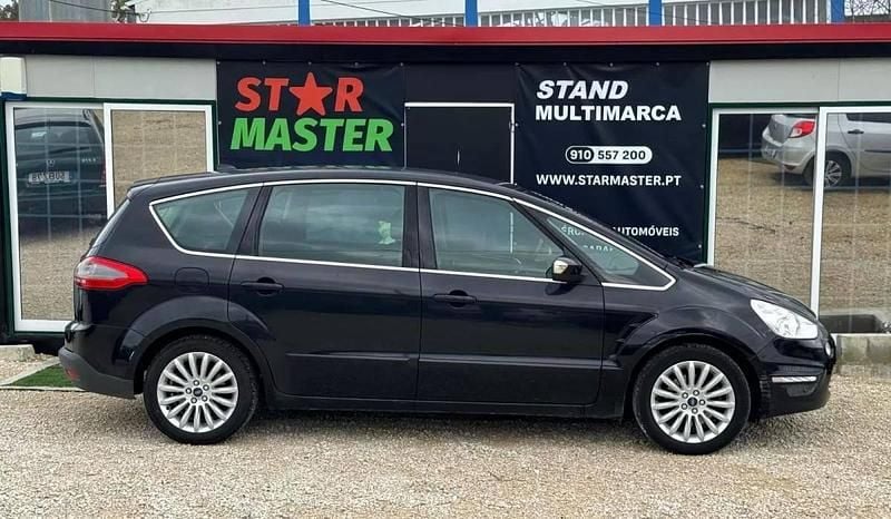 Usado Ford S-MAX Titanium 140 HP (102 kW) 2012 Preto Monovolume
