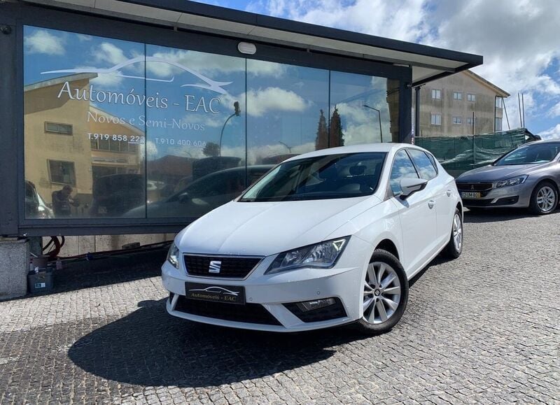 Branco Usado 2019 Seat Leon Style Citadino | € 18.900 (Preço justo) - Imagem 1/4