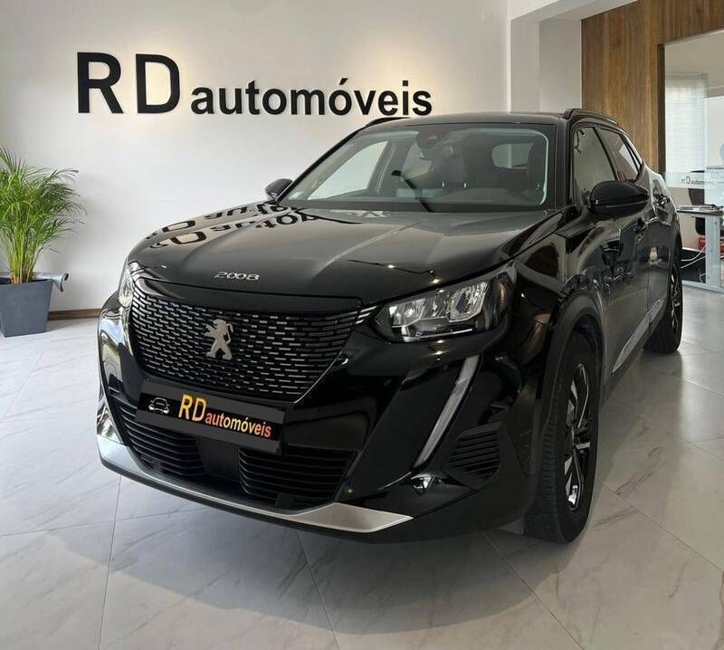 Preto Usado 2022 Peugeot 2008 Allure SUV | € 25.000 (Caro) - Imagem 1/4