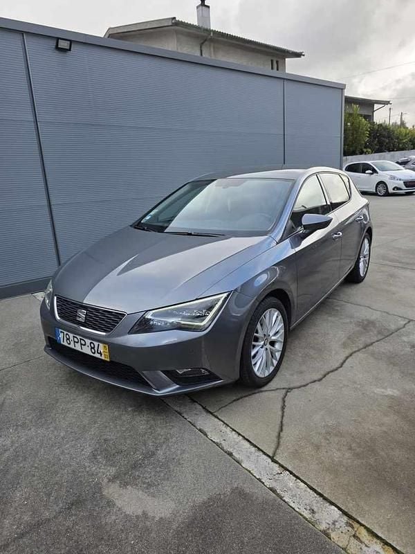 Cinzento Usado 2015 Seat Leon | € 14.750 (Bom preço) - Imagem 1/4