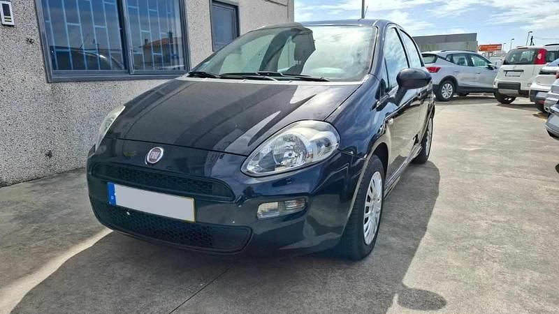 Usado Fiat Punto S 69 HP (50 kW) 2014 Preto Citadino