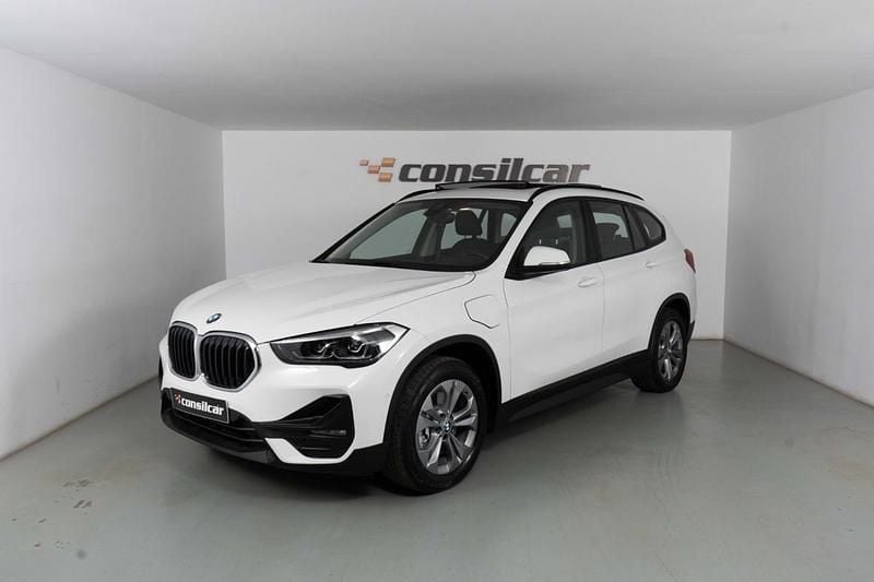 Branco Usado 2021 BMW X1 SUV | € 24.980 - Imagem 1/4