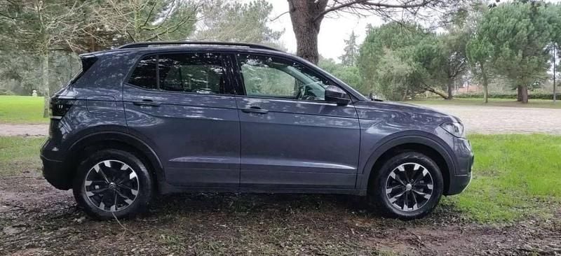 Usado VW T-Cross 95 HP (69 kW) 2022 Cinza antracite SUV