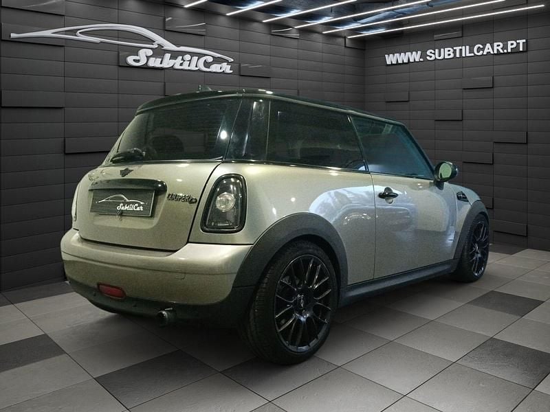 Usado Mini Cooper D 110 HP (80 kW) 2008 Cinza Citadino