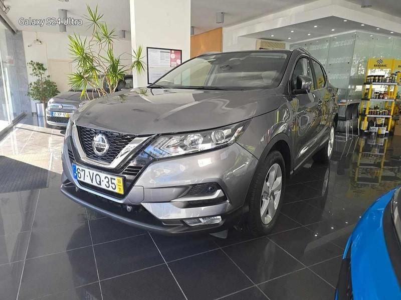 Cinzento Usado 2018 Nissan Qashqai SUV | € 22.850 (Preço elevado) - Imagem 1/4