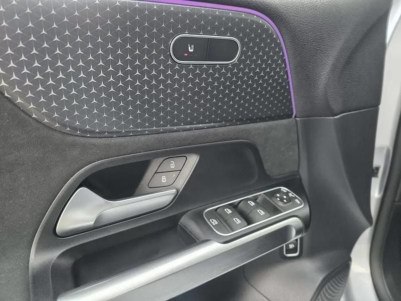 Usado Mercedes EQB250 AMG line 139 kW (190 HP) 2025 Cinza prata SUV