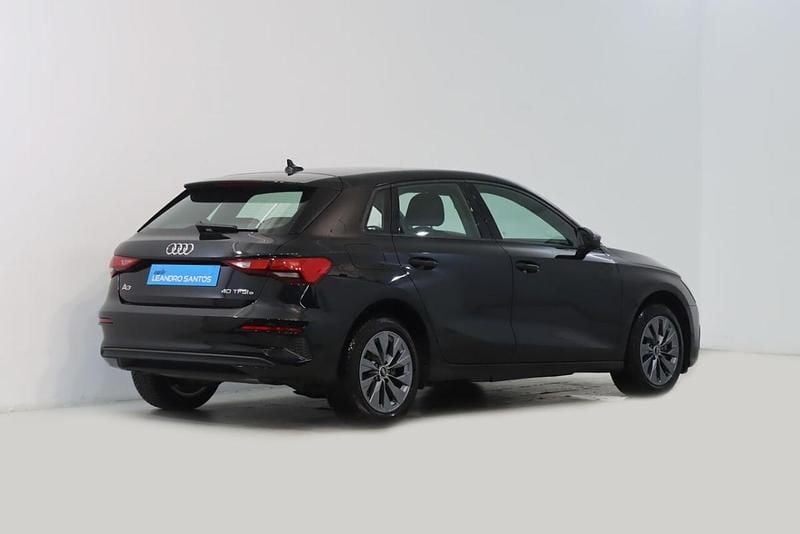 Usado Audi A3 Sportback e-tron 204 HP (150 kW) 2023 Preto Citadino