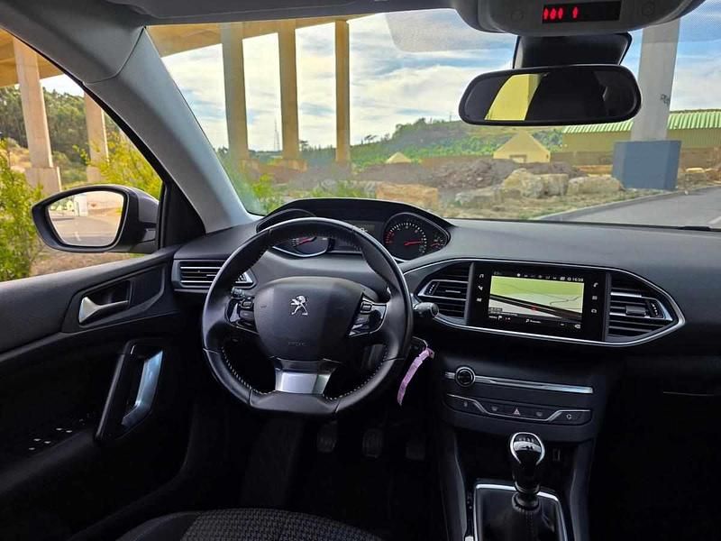 Usado Peugeot 308 102 HP (75 kW) 2020 Cinzento Carrinha