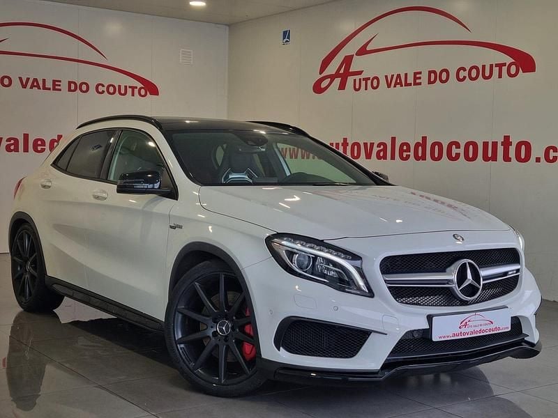 Branco Usado 2014 Mercedes GLA45 AMG AMG SUV | € 30.990 - Imagem 1/4
