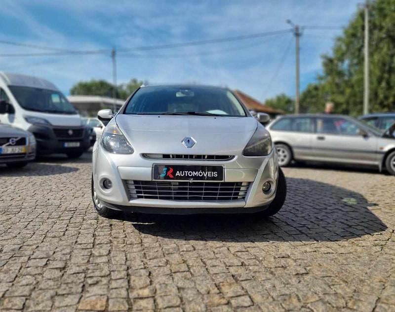 Usado Renault Clio II 89 HP (65 kW) 2011 Cinzento Carrinha