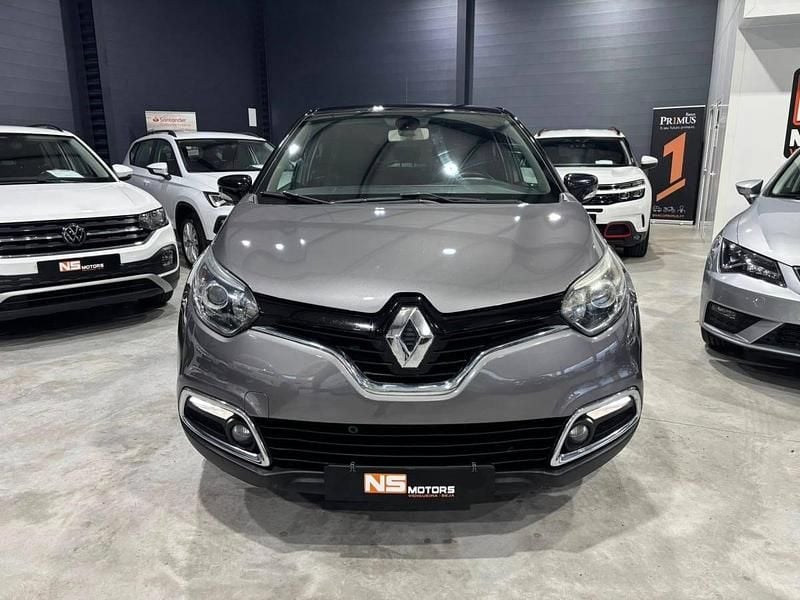 Usado Renault Captur 110 HP (80 kW) 2015 Cinzento SUV